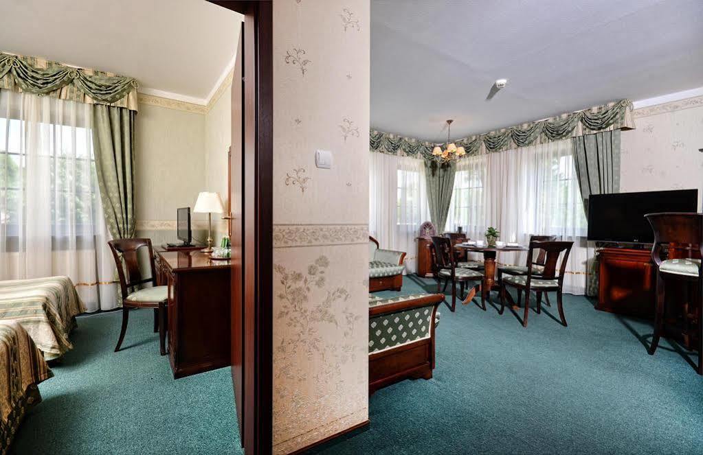 Hotel Zubrowka Spa & Wellness Białowieża Exterior foto
